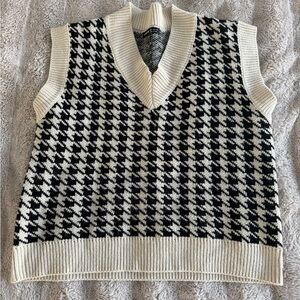 SHEIN Monochrome Houndstooth Knit Vest